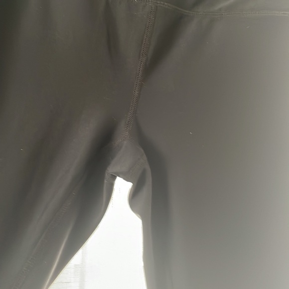 Reebok workout capris - Picture 3 of 5